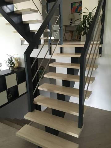 Escalier limon central