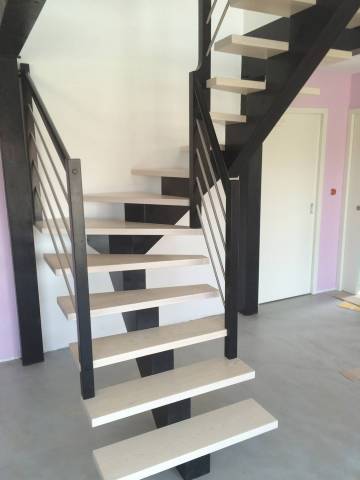 Escalier limon central