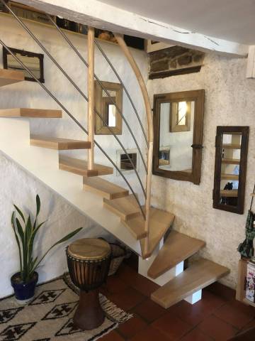 Escalier quart tournant limon central