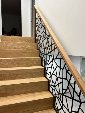 Escalier sur-mesure en hêtre