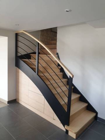 Escalier avec rangements