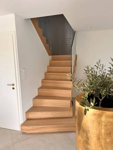 Escalier droit en chêne