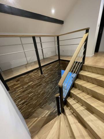 Habillage escalier béton