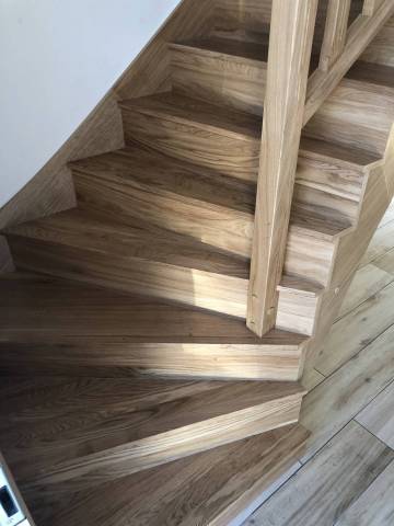 Escalier double limon avec contre-marches