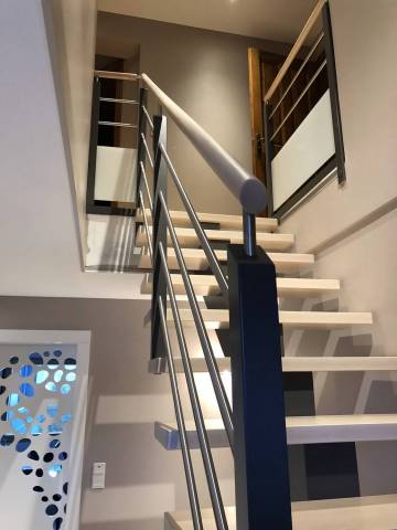 Escalier limon central