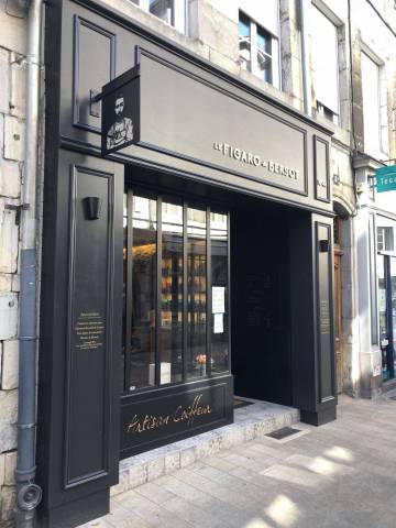 Vitrine habillage bois