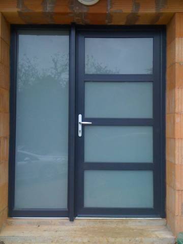 Porte d'entrée en PVC