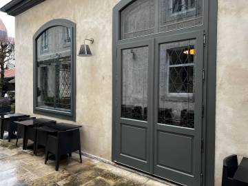 Porte et fenêtre en bois sur mesure