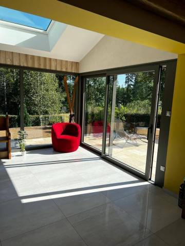 Fenêtre coulissante en aluminium