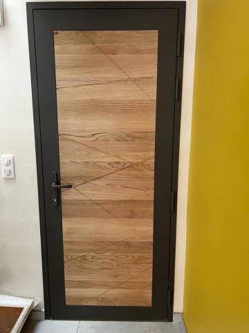 Porte d'entrée en aluminium