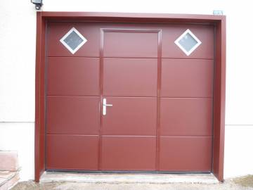 Porte de garage avec portillon