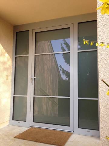 Porte d'entrée en aluminium